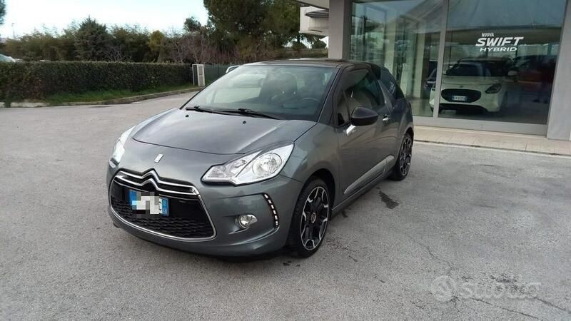 Grigio scuro Usata 2011 DS Automobiles DS3 So Chic Coupé | 5300 € (Buon prezzo) - Immagine 1/4