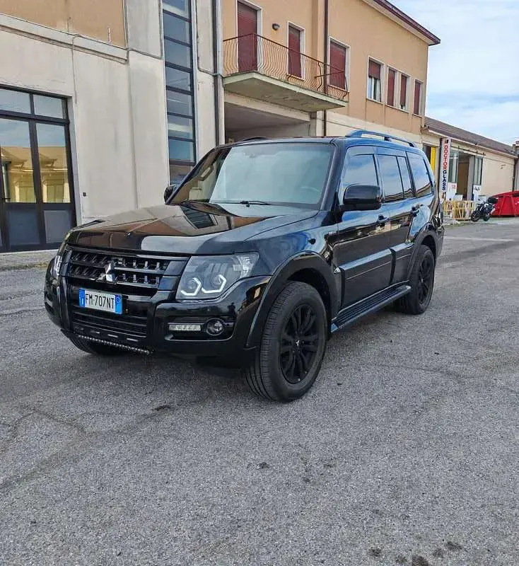 Usata Mitsubishi Pajero Edition 190 CV (139 kW) 2017 Nero SUV