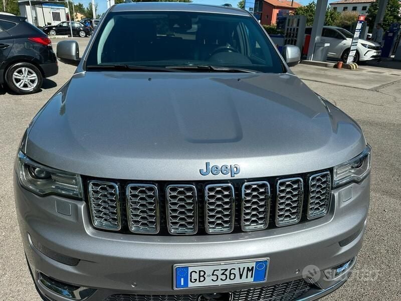 Usata Jeep Cherokee Summit 250 CV (183 kW) 2020 Grigio SUV