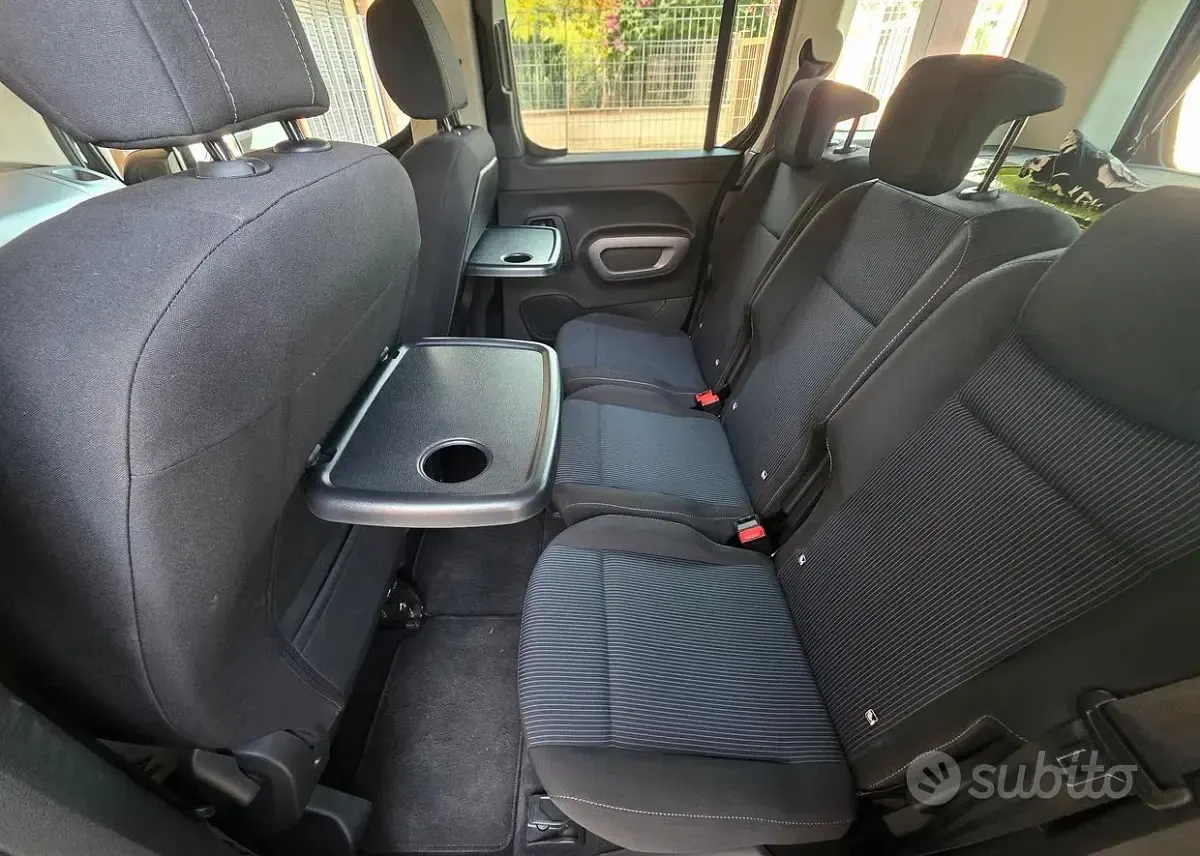 Usata Fiat Doblò 131 CV (96 kW) 2025 Verde Monovolume