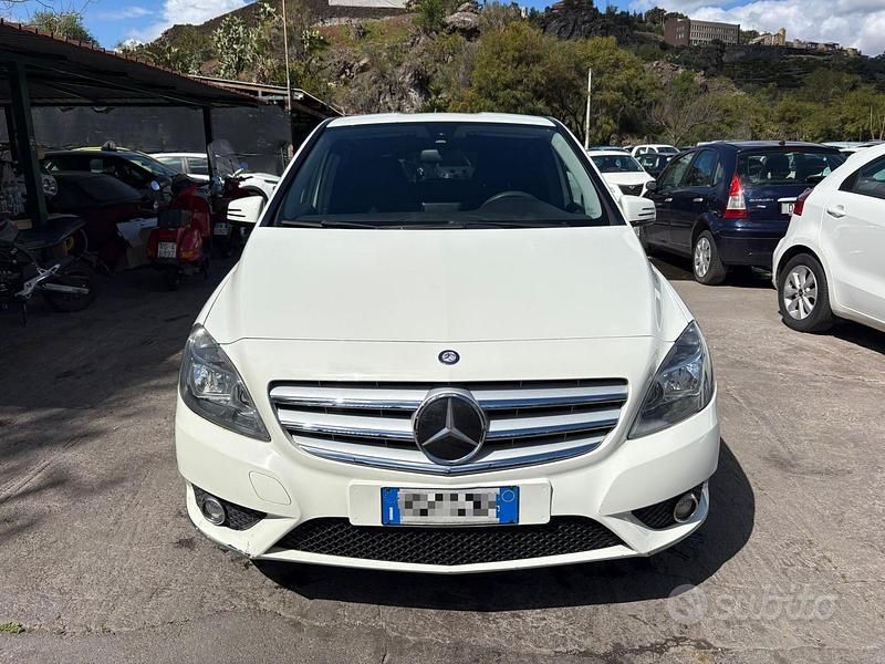 Usata Mercedes B180 Executive 108 CV (79 kW) 2013 Bianco Monovolume