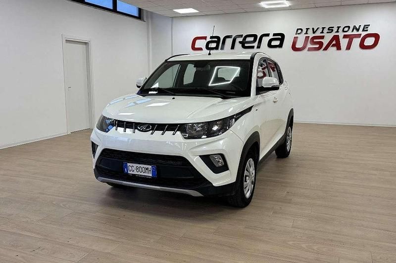 Usata Mahindra KUV100 87 CV (63 kW) 2021 Bianco SUV