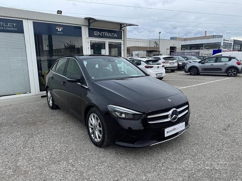 Usata Mercedes 180 2019 Nero Berlina