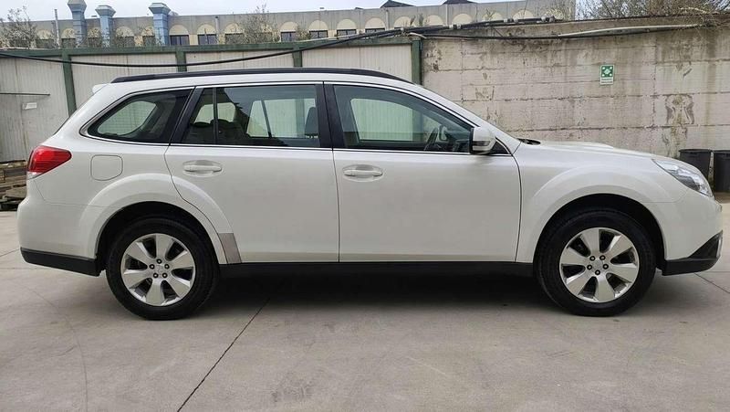 Usata Subaru Outback Trend 150 CV (110 kW) 2011 Station wagon