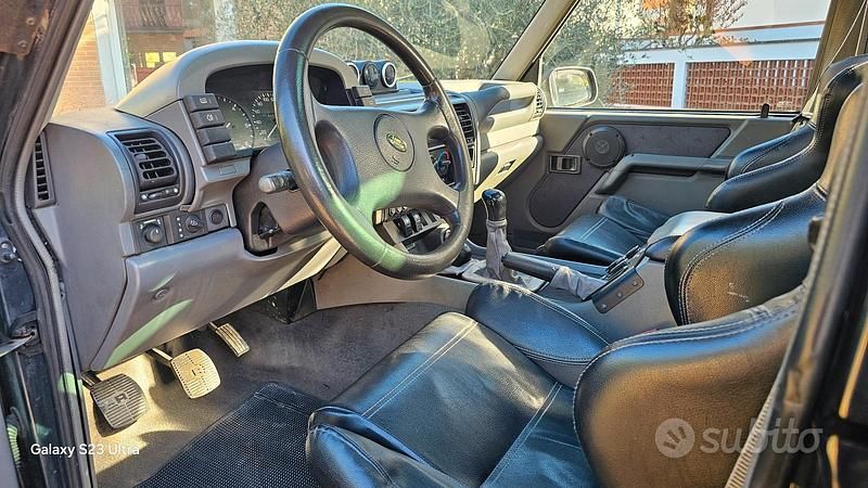 Usata Land Rover Discovery 2 113 CV (83 kW) 1998 Blu SUV