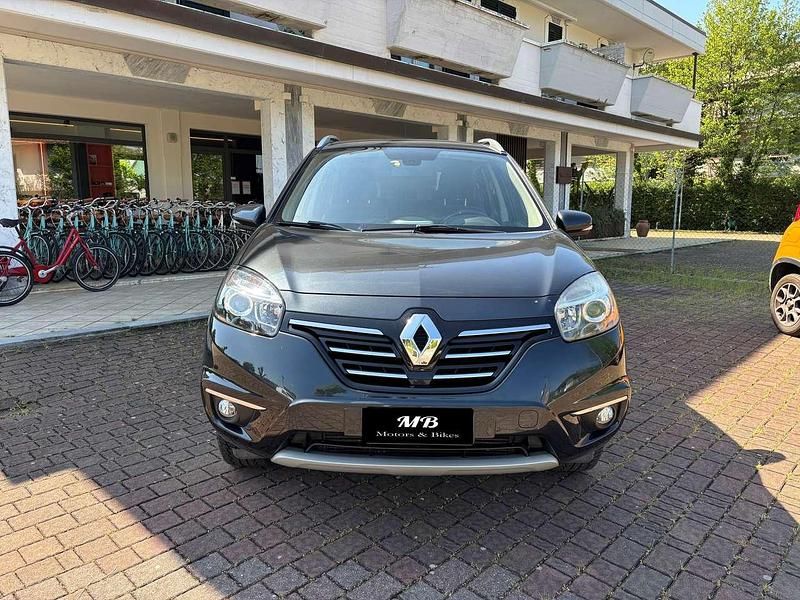Usata Renault Koleos Luxe 150 CV (110 kW) 2014 Grigio montagna SUV