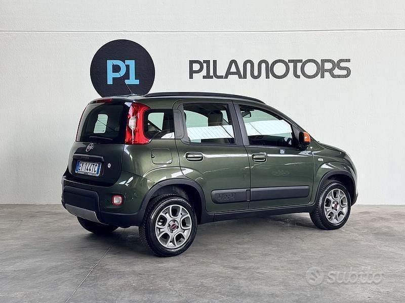 Usata Fiat Panda 4x4 S 95 CV (69 kW) 2015 Verde Utilitaria