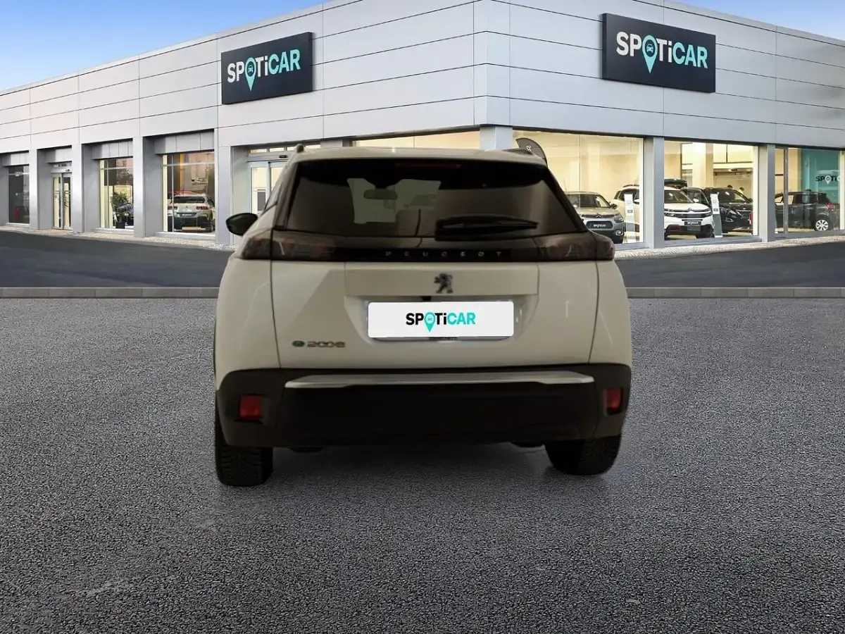 Usata Peugeot e-2008 Allure 100 kW (136 CV) 2021 Bianco SUV