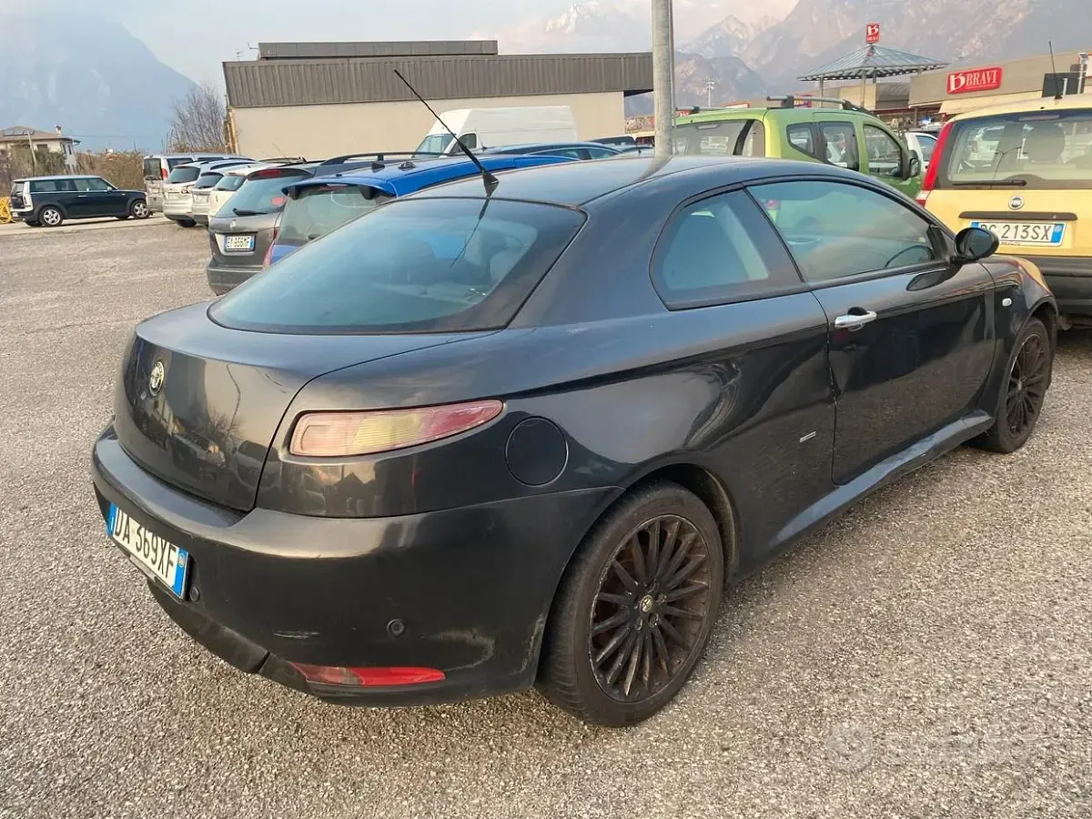 Usata Alfa Romeo GT Progression 150 CV (110 kW) 2006 Other Coupé