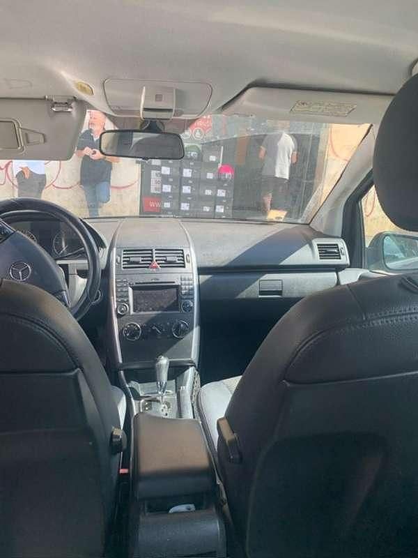 Usata Mercedes A180 Elegance 109 CV (80 kW) 2010 Nero Monovolume