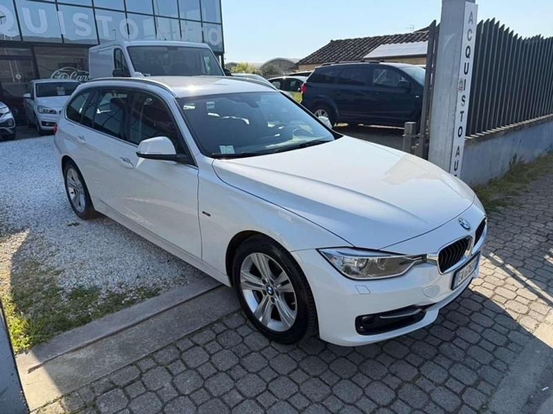Usata BMW 318 Sport Line 143 CV (105 kW) 2014 Bianco Station wagon