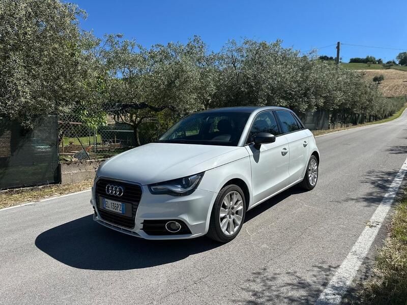 Usata 2012 Audi A1 Due volumi | 9000 € (Cara) - Immagine 1/4