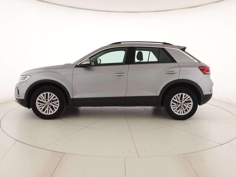 Usata VW T-Roc Life 150 CV (110 kW) 2023 Pyrit silver metallizzato SUV