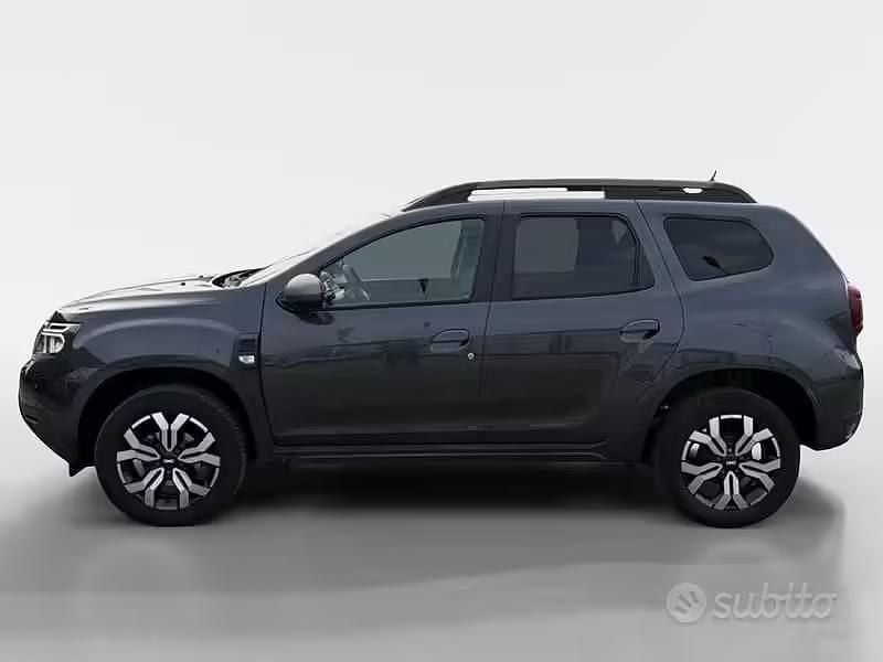 Usata Dacia Duster Journey 116 CV (85 kW) 2023 Grigio SUV