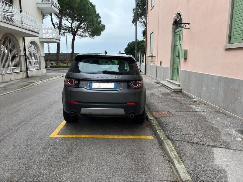 Usata Land Rover Discovery Sport HSE 180 CV (132 kW) 2016 Grigio SUV