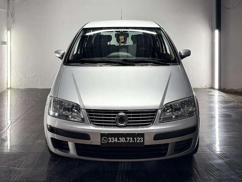 Usata Fiat Idea 80 CV (58 kW) 2011 Grigio Monovolume