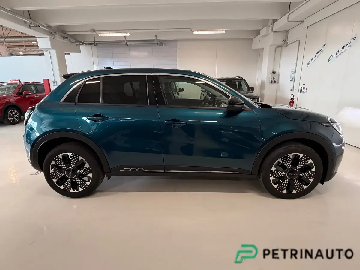 Usata Fiat 600 110 CV (80 kW) 2025 Verde SUV