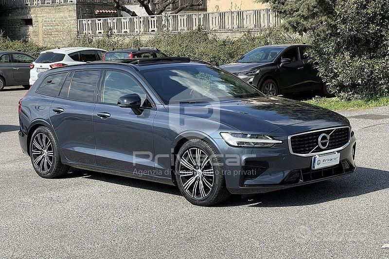 Usata Volvo V60 R-Design 200 CV (147 kW) 2019 Blu Station wagon