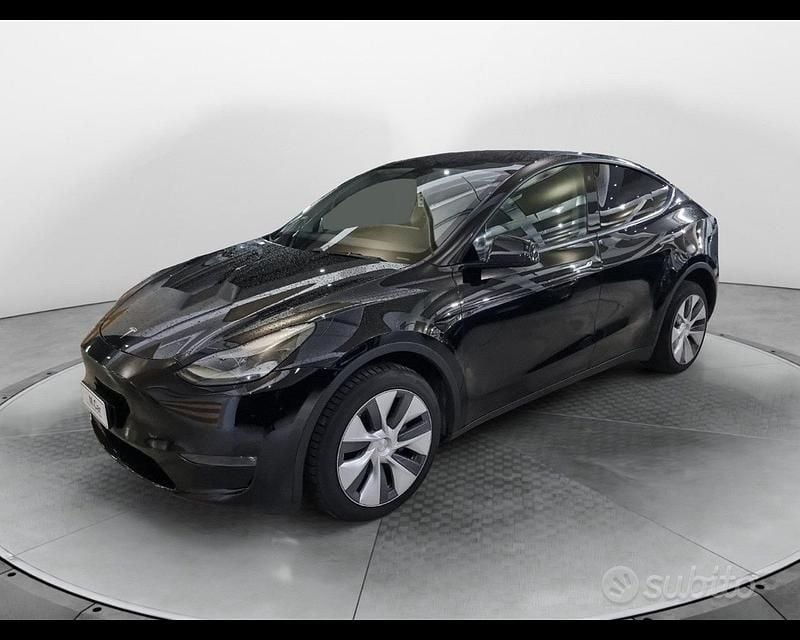 Usata Tesla Model Y 378 kW (514 CV) 2023 Nero SUV