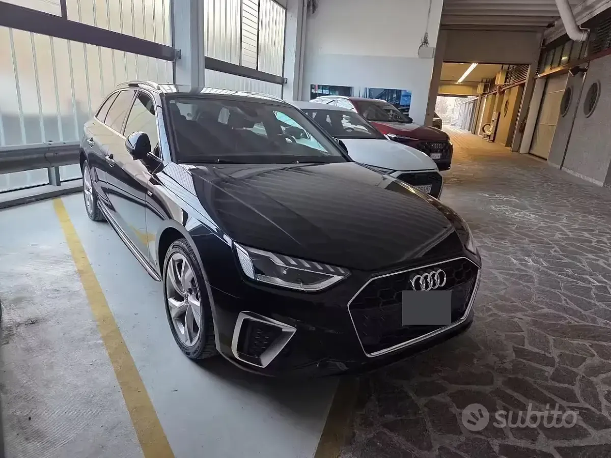 Usado Audi A4 170 CV (125 kW) 2020 Negro Familiar