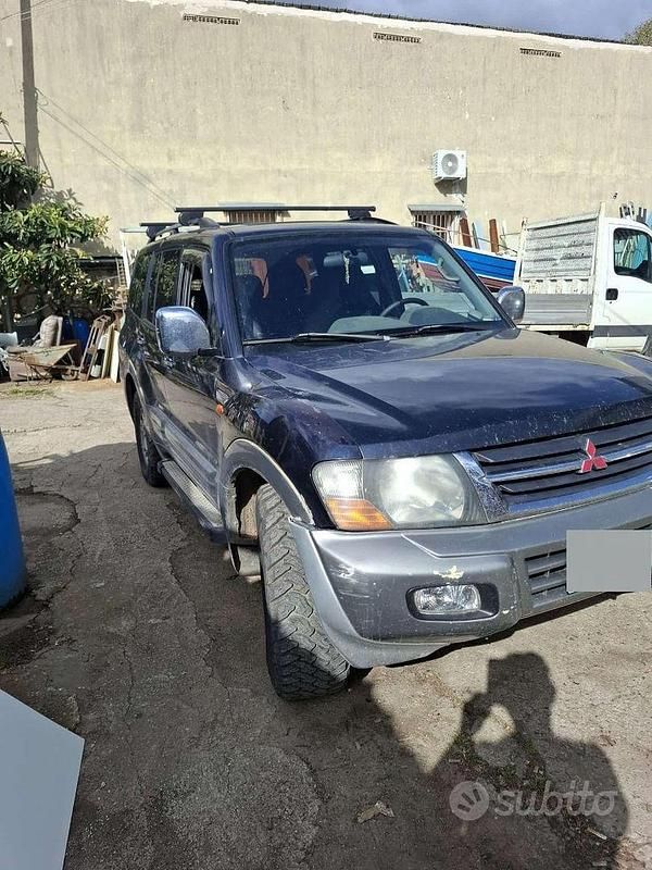 Usata Mitsubishi Pajero 160 CV (117 kW) 2002 Blu SUV
