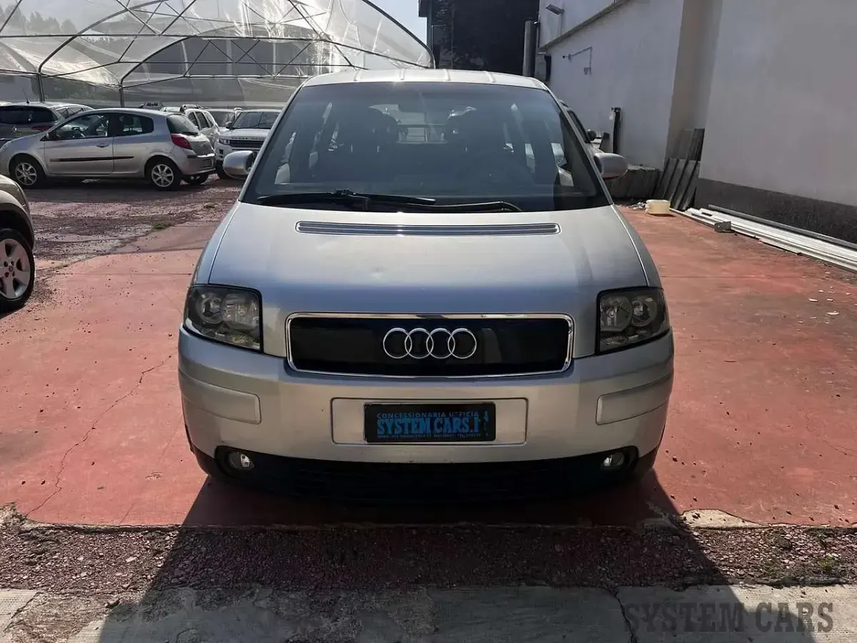 Usata Audi A2 75 CV (55 kW) 2002 Argento Utilitaria