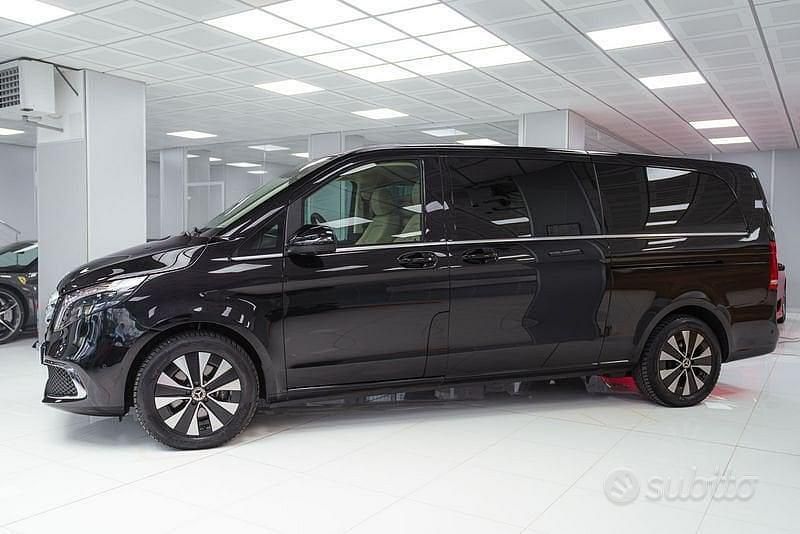 Usata Mercedes V300 Premium 236 CV (173 kW) 2024 Monovolume