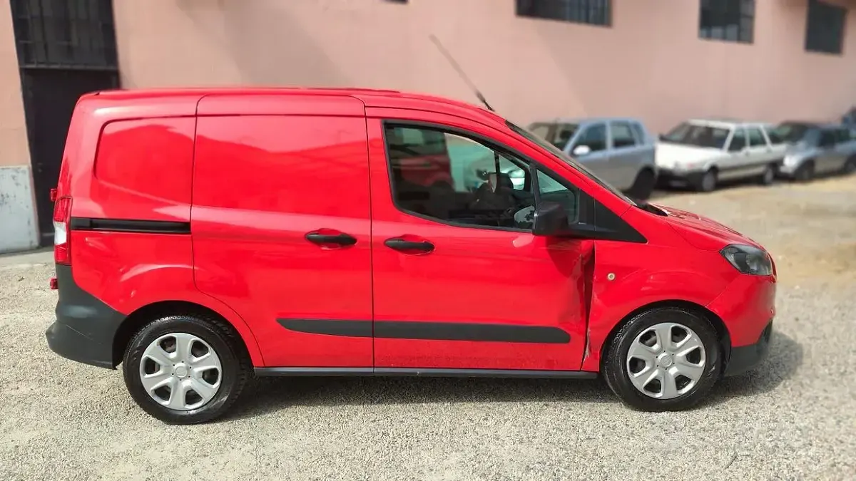 Usata Ford Transit Titanium 75 CV (55 kW) 2018 Rosso Furgone