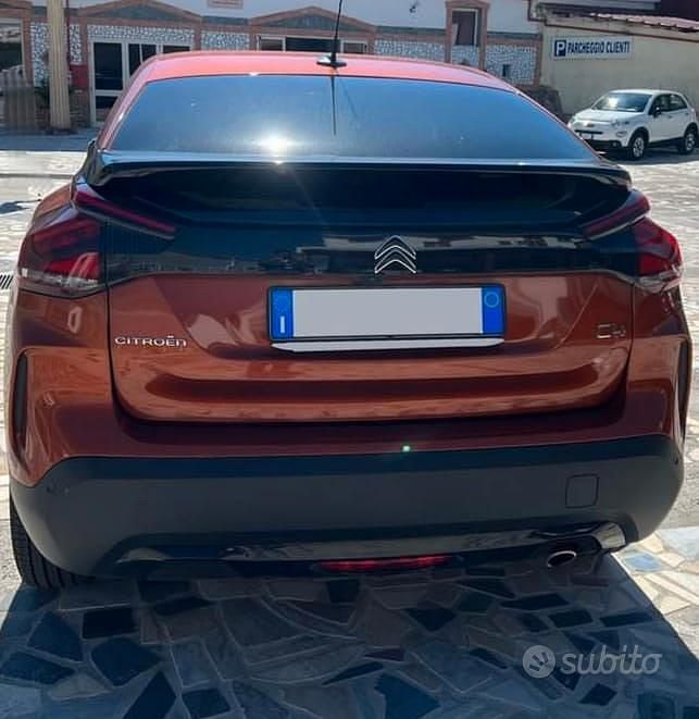 Usata Citroën C4 Shine 131 CV (96 kW) 2022 Marrone Berlina