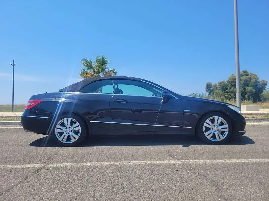 Usata Mercedes E350 Executive 231 CV (169 kW) 2010 Nero Cabrio