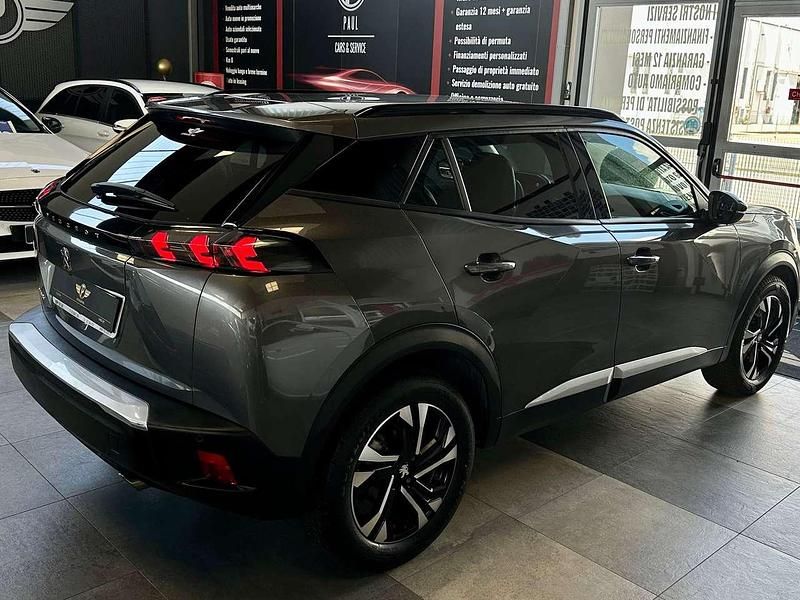 Usata Peugeot 2008 Allure 110 CV (80 kW) 2022 Grigio SUV