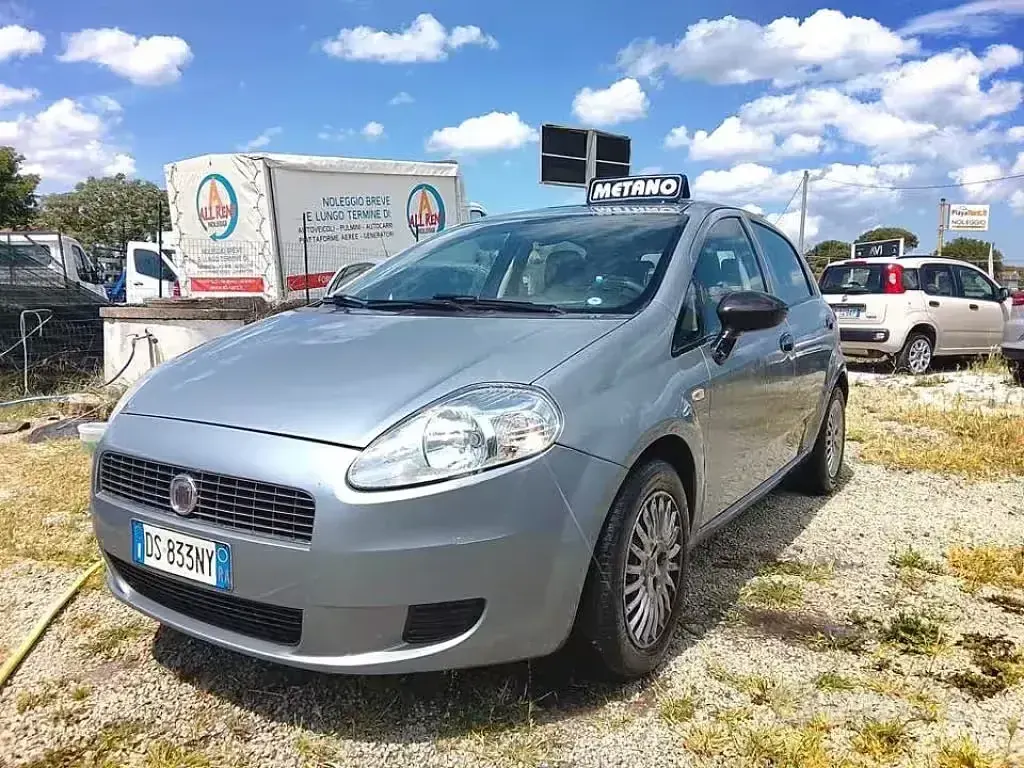 Usata Fiat Grande Punto 65 CV (47 kW) 2008 Grigio Utilitaria