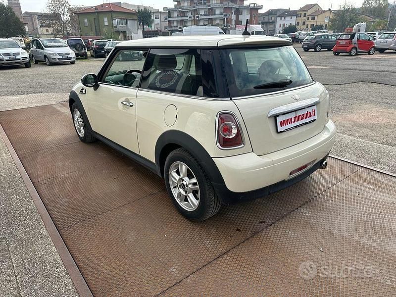 Usata Mini ONE 90 CV (66 kW) 2013 Bianco Utilitaria