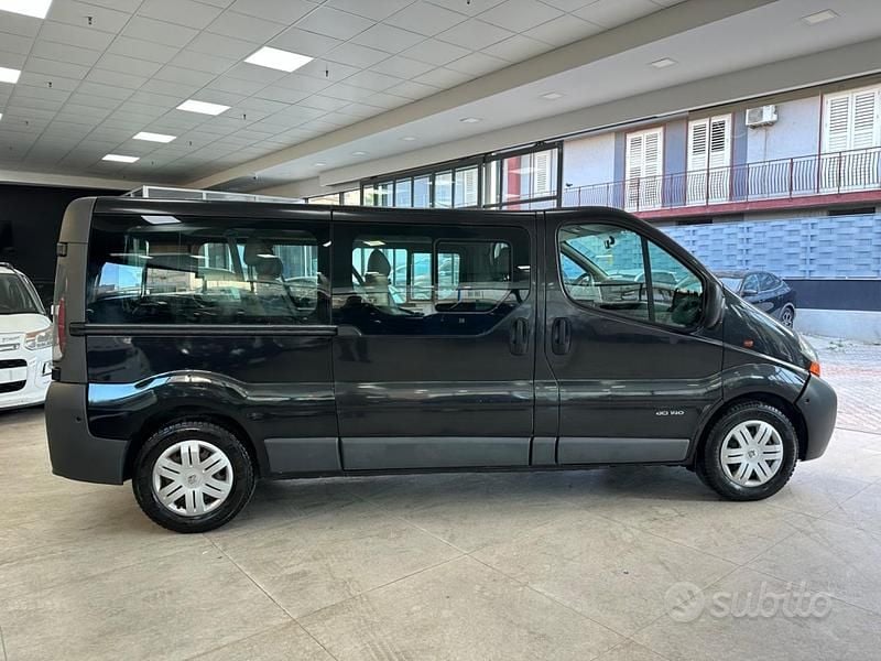 Usata Renault Trafic 135 CV (99 kW) 2006 Nero Monovolume