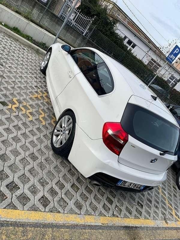 Usata BMW 118 143 CV (105 kW) 2007 Utilitaria