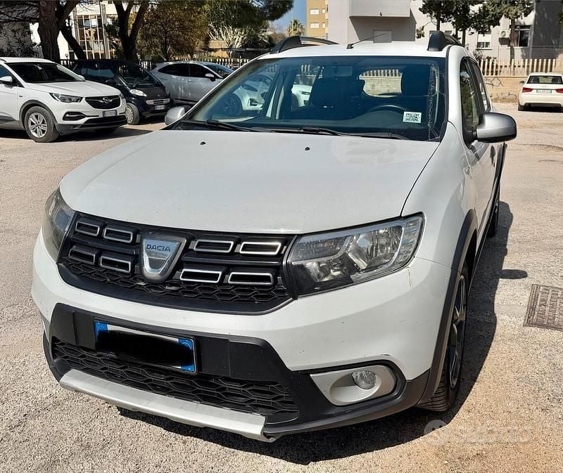 Usata Dacia Sandero Stepway 90 CV (66 kW) 2017 Bianco Utilitaria