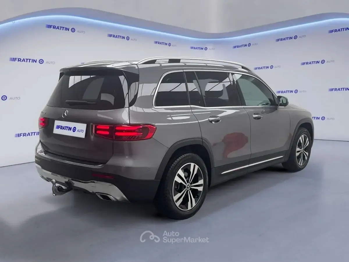 Begagnad Mercedes GLB200 Advanced Plus 163 HK (119 kW) 2024 Svart SUV