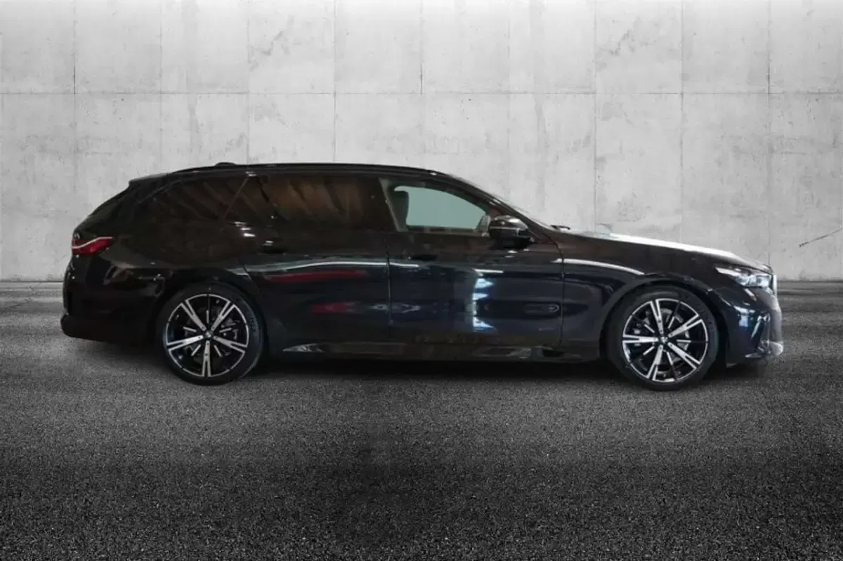 Usata BMW 520 M Sport 197 CV (144 kW) 2025 Nero Berlina