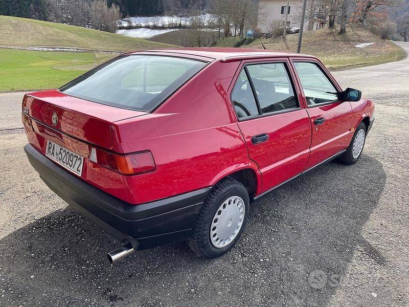 Usata Alfa Romeo 33 90 CV (66 kW) 1990 Rosso Berlina