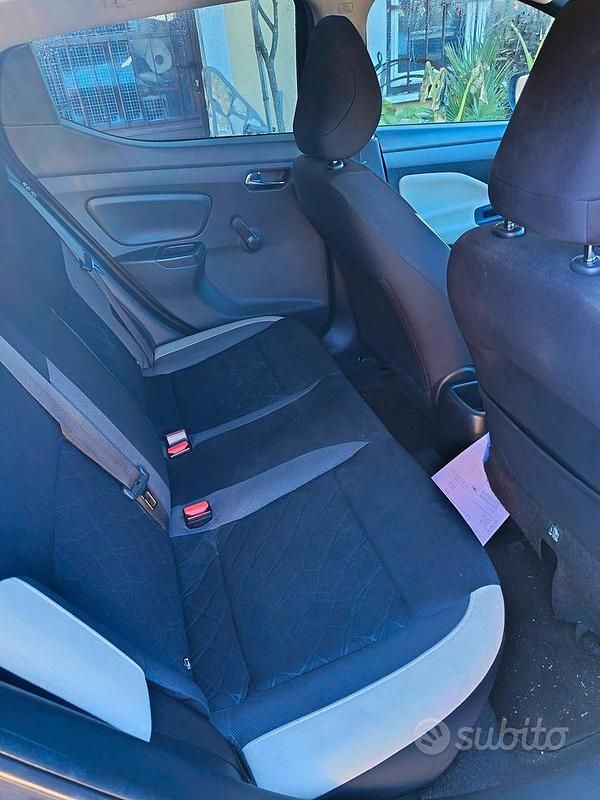 Usata Nissan Micra Tekna 122 CV (89 kW) 2018 Grigio Utilitaria