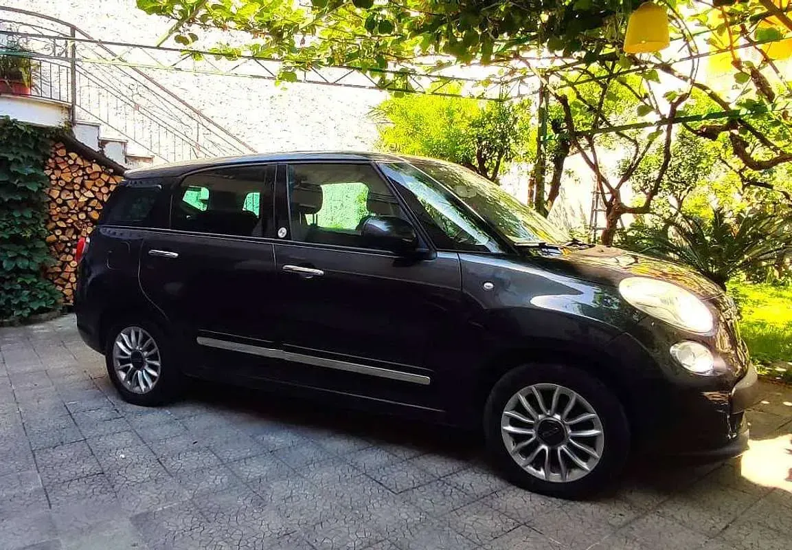 Usata Fiat 500L Living 105 CV (77 kW) 2017 Grigio Monovolume