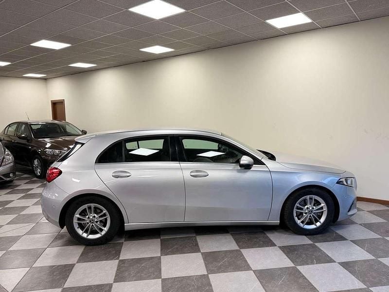 Usata Mercedes A200 Business 163 CV (119 kW) 2018 Argento Berlina