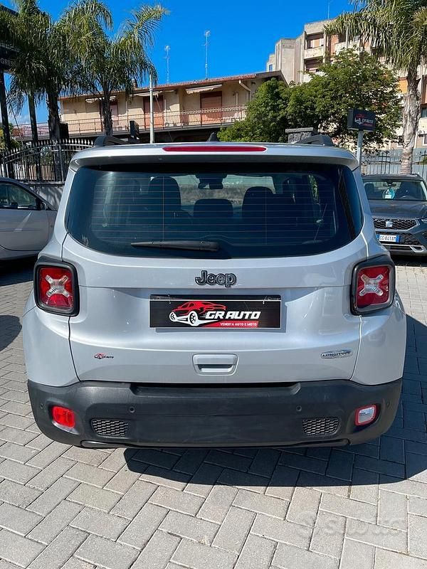 Usata Jeep Renegade Longitude 120 CV (88 kW) 2019 Grigio SUV