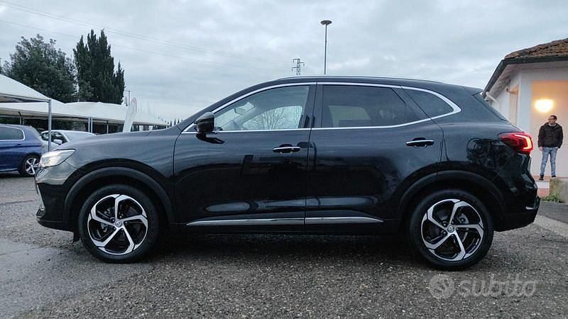 Usata MG HS Luxury 170 CV (125 kW) 2024 Nero SUV