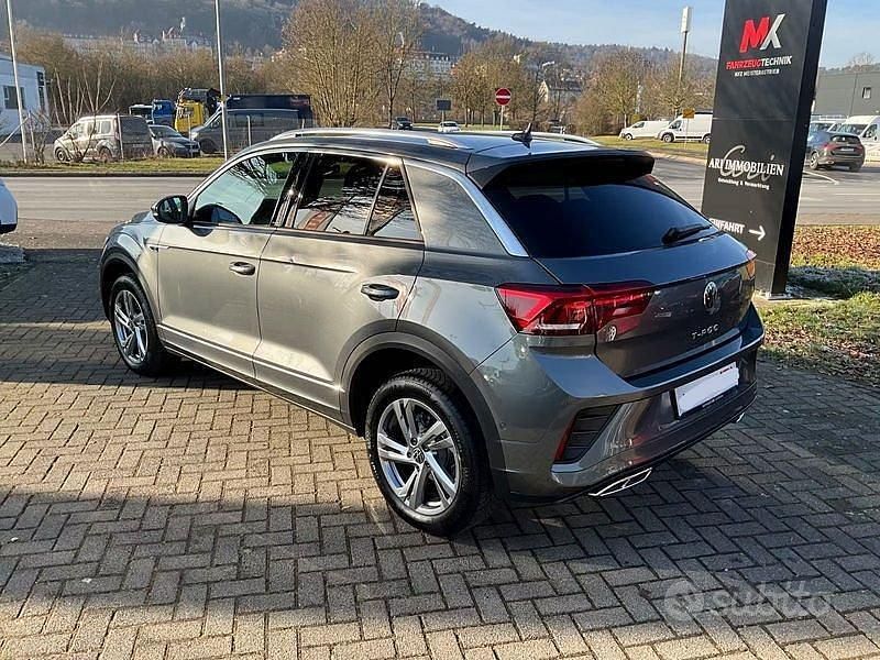 Usata VW T-Roc R-line 150 CV (110 kW) 2025 Grigio SUV
