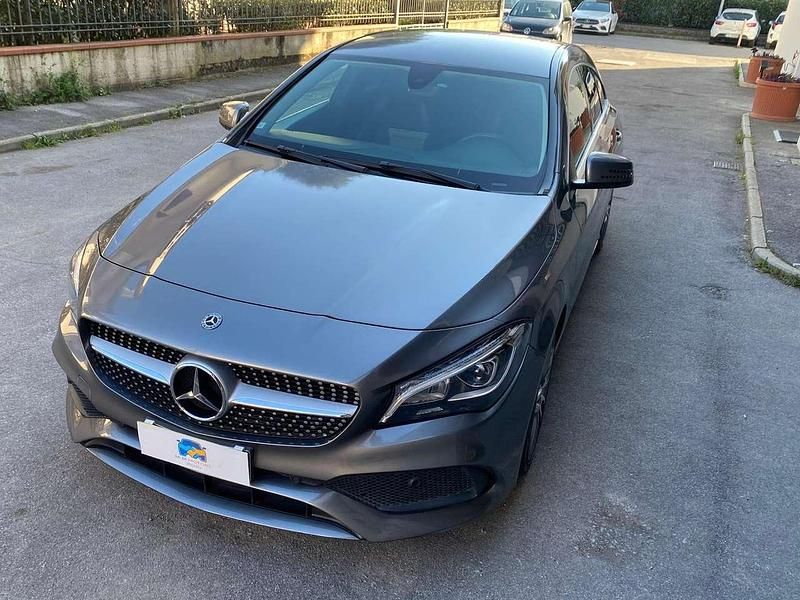 Usata Mercedes CLA200 Premium 136 CV (100 kW) 2019 Grigio Station wagon