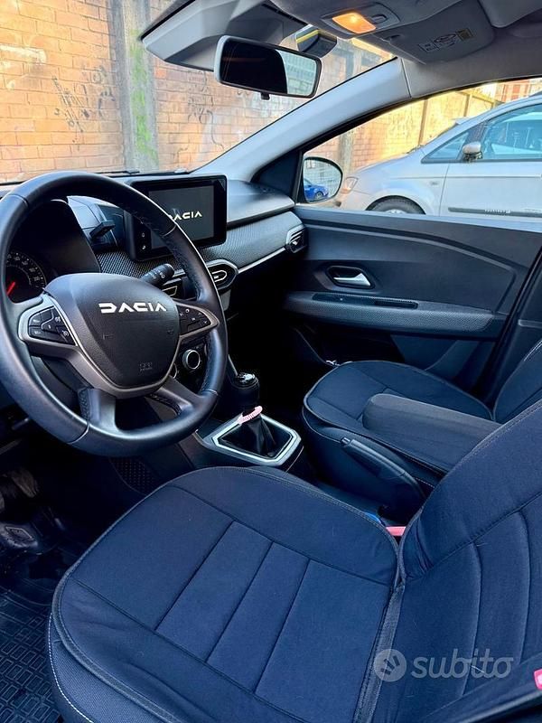 Usata Dacia Sandero 91 CV (66 kW) 2025 Grigio Berlina