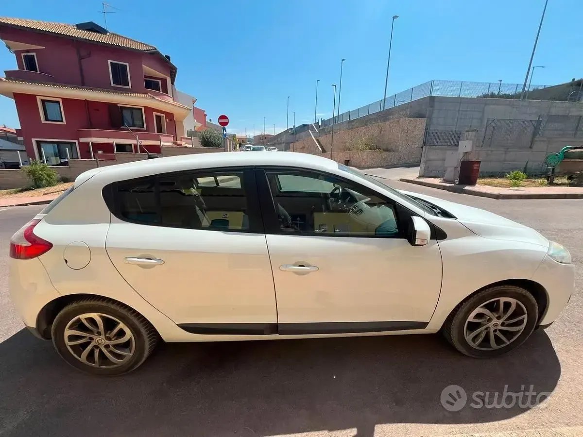 Usata Renault Mégane III 110 CV (80 kW) 2013 Bianco Berlina