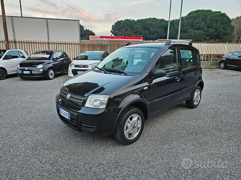 Nero Usata 2010 Fiat Panda 4x4 Due volumi | 7800 € (Cara) - Immagine 1/4