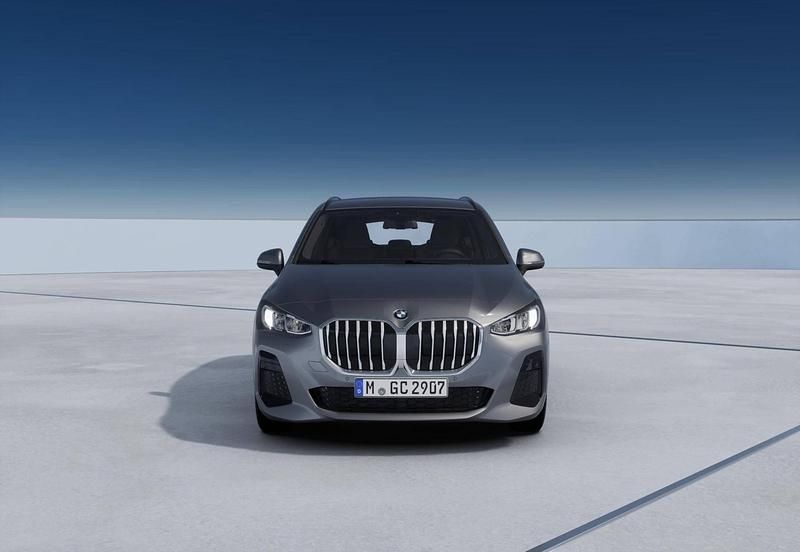 Nuova BMW 218 Active Tourer M Sport 136 CV (100 kW) 2025 Skyscraper grey Monovolume